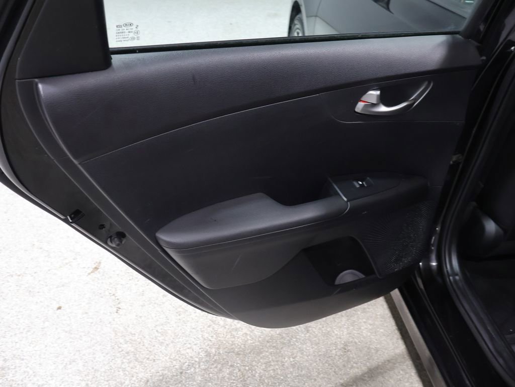 Used 2020 Kia Forte LXS image 18