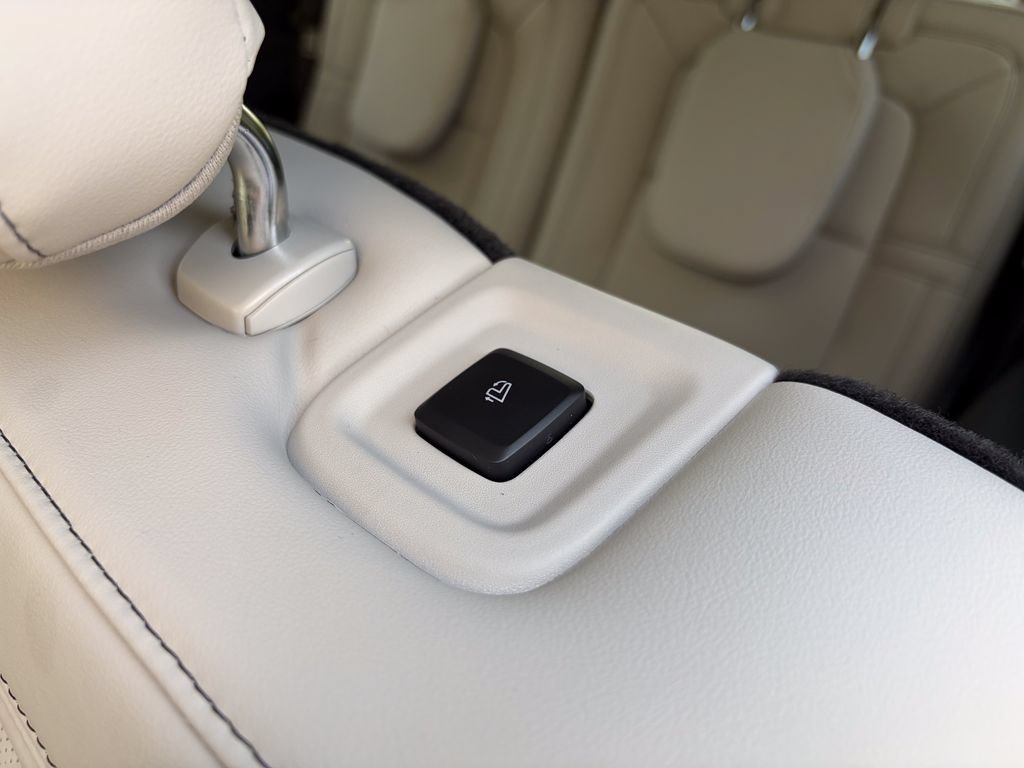 New 2026 Lincoln Aviator Reserve AWD/4WD image 23
