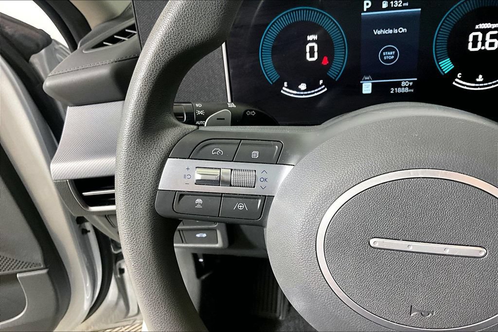 Used 2025 Hyundai Sonata SEL FWD image 13