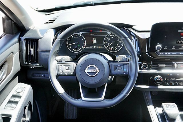 Certified 2023 Nissan Pathfinder SV w/ Black Appearance Package FWD image 28