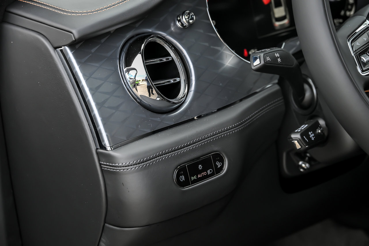 New 2026 Bentley Bentayga AWD/4WD image 35