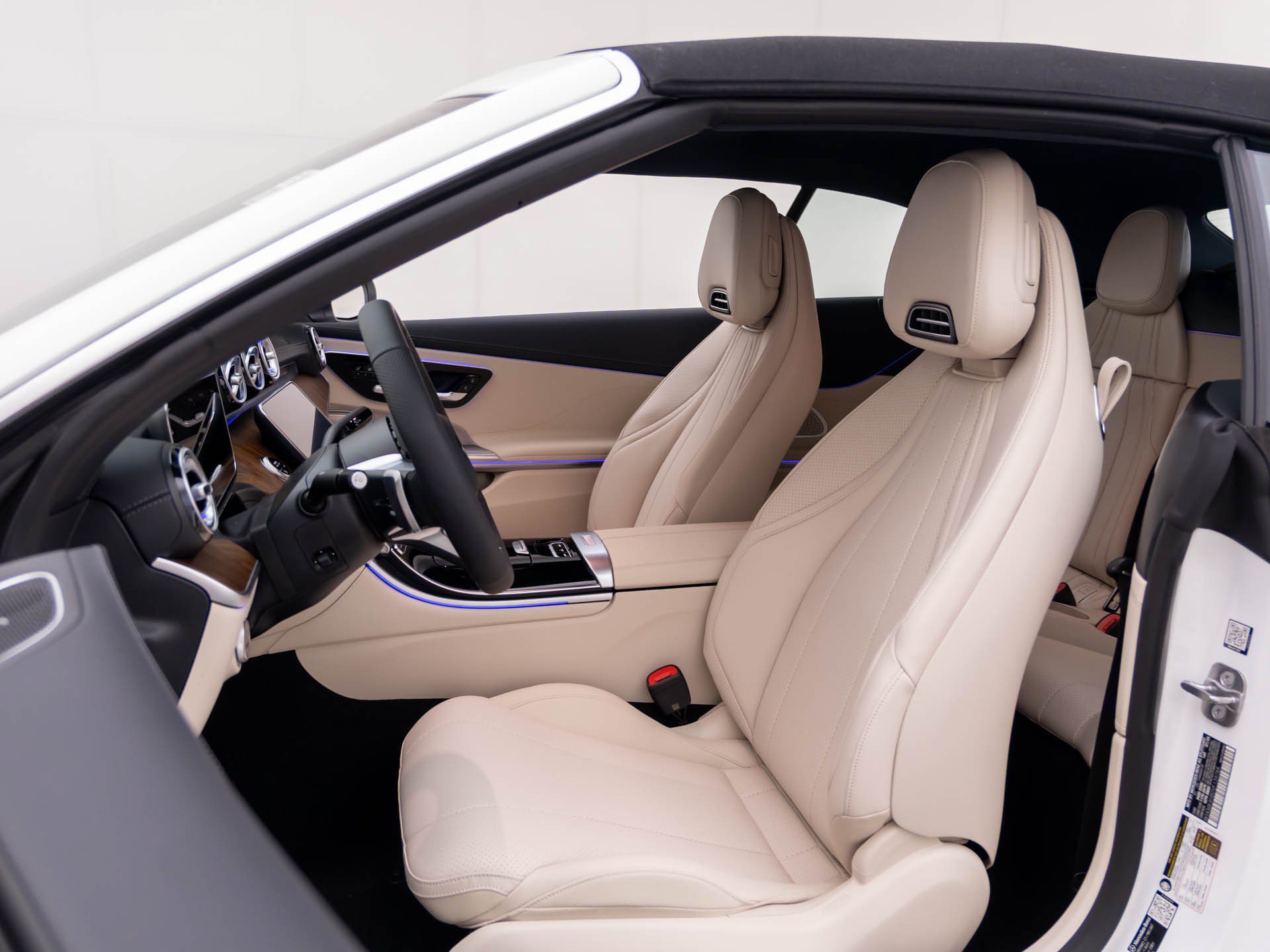 New 2027 Mercedes-Benz CLE 300 4MATIC Cabriolet image 17