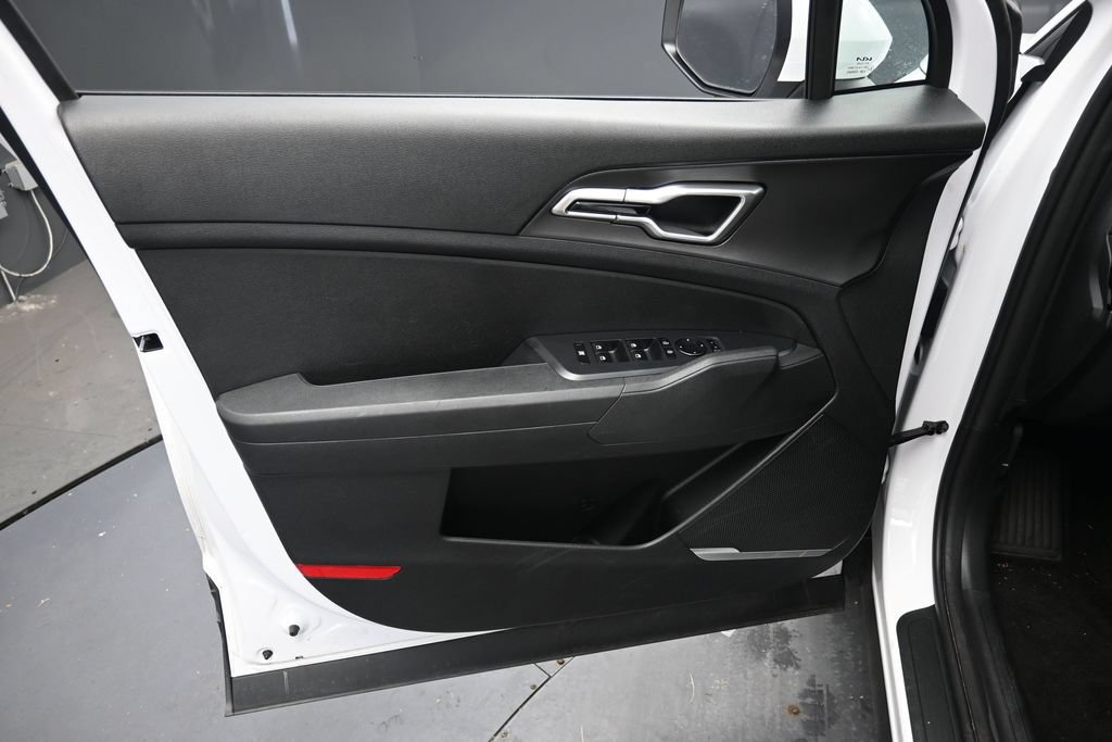 Used 2026 Kia Sportage LX FWD image 15