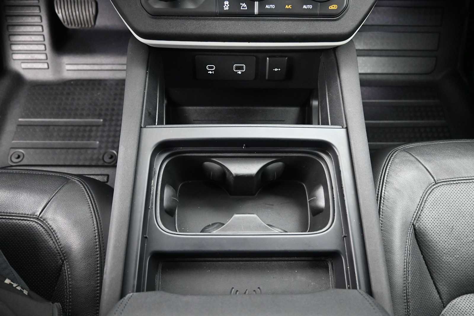Used 2022 Land Rover Defender 110 SE AWD/4WD image 15