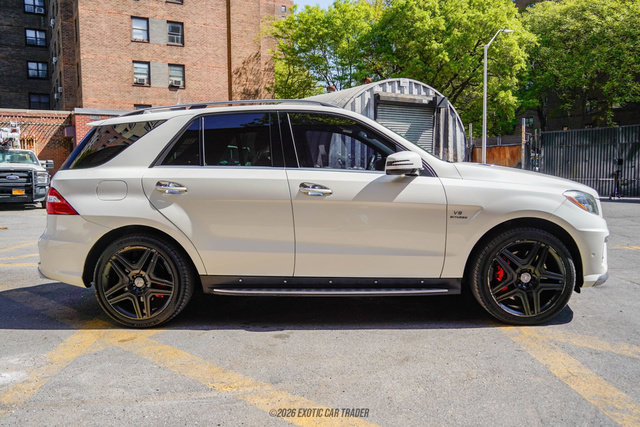 Used 2015 Mercedes-Benz ML 63 AMG 4MATIC image 9