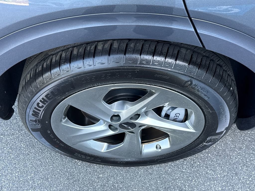 Used 2026 Genesis GV70 2.5T Select AWD/4WD image 17