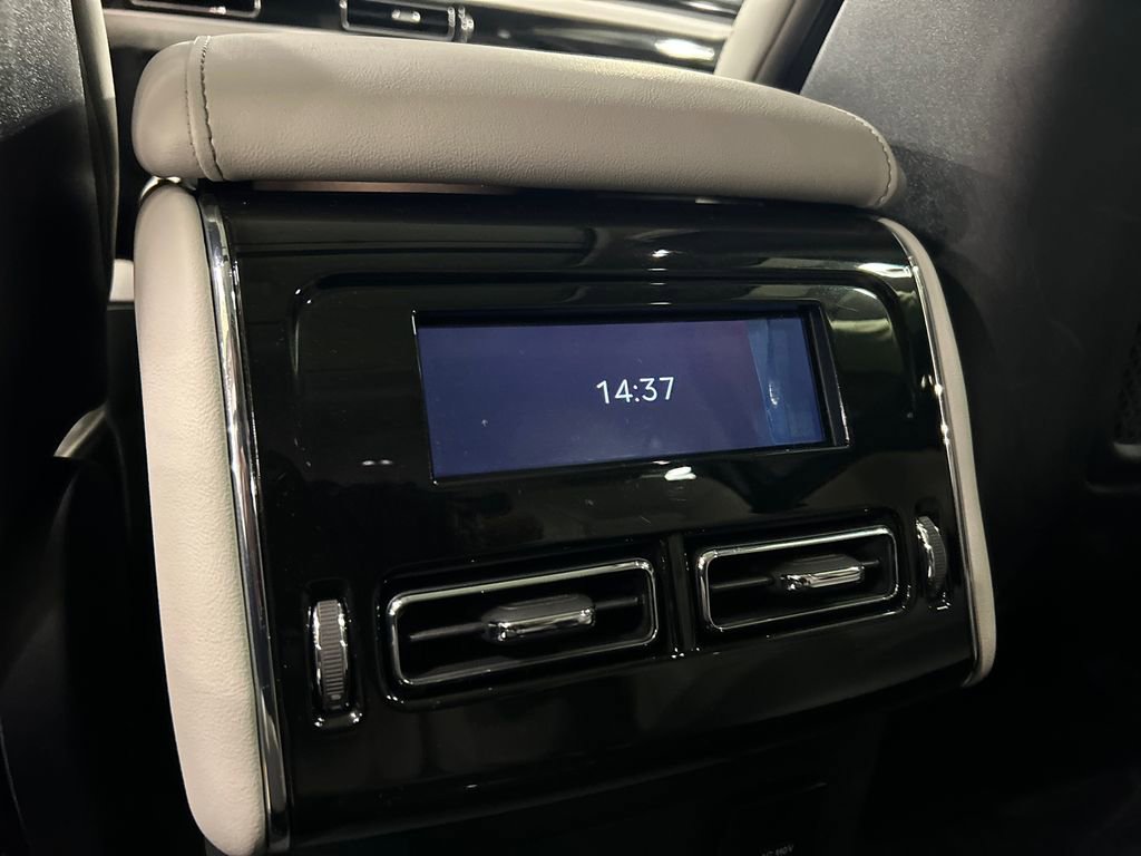 Used 2026 Lincoln Aviator AWD image 25