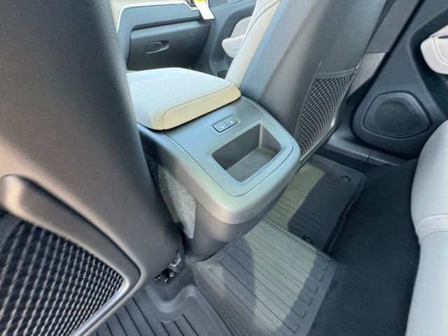 New 2026 Volvo XC60 B5 Plus w/ Climate Package image 22