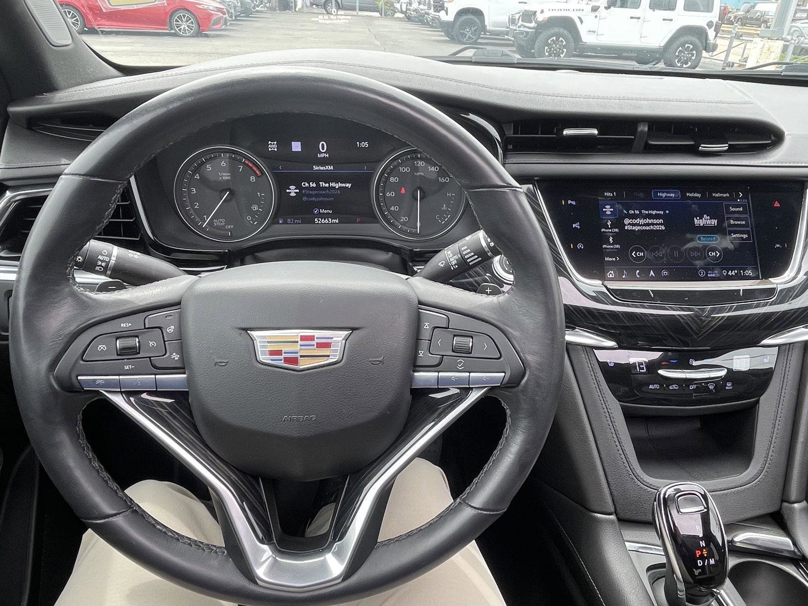 Used 2020 Cadillac XT6 Premium Luxury AWD/4WD image 15