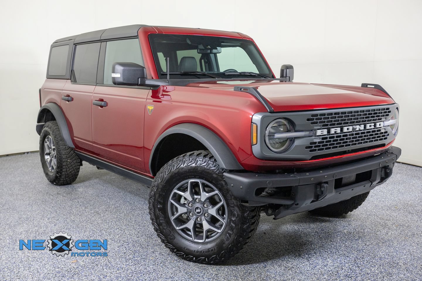 Used 2025 Ford Bronco Badlands