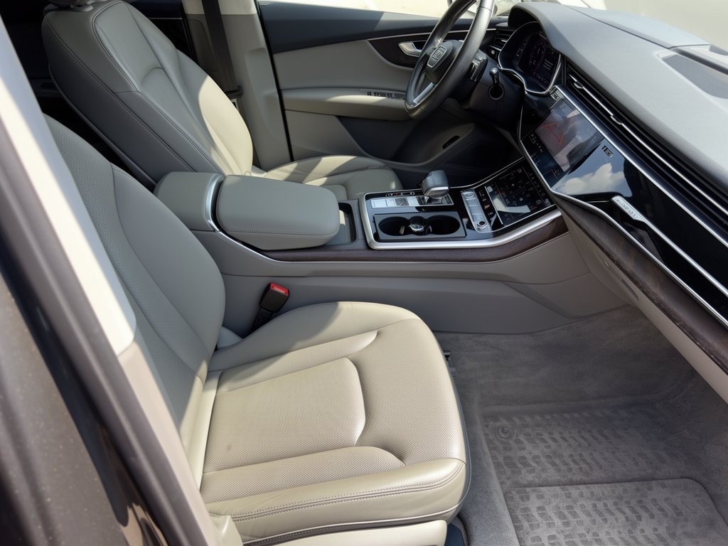 Used 2020 Audi Q7 3.0T Prestige AWD/4WD image 30