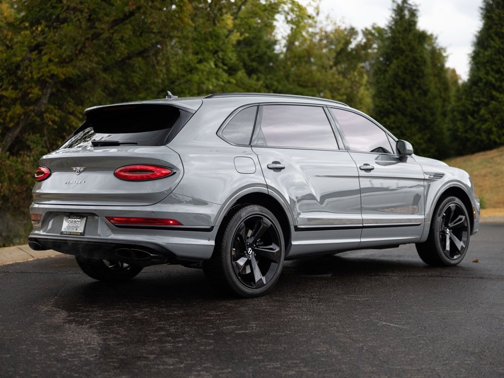 Used 2024 Bentley Bentayga Extended Wheelbase AWD/4WD image 11