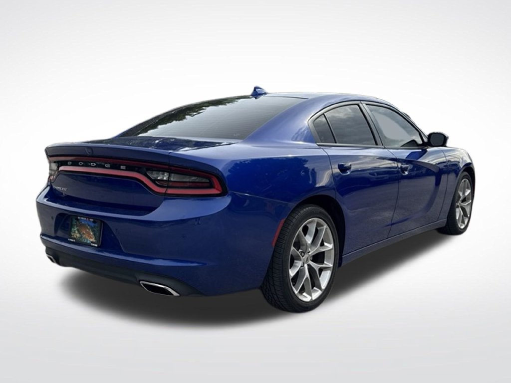 Used 2022 Dodge Charger SXT w/ Plus Group RWD image 5