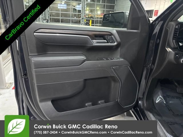 Certified 2025 GMC Sierra 1500 SLT AWD/4WD image 15