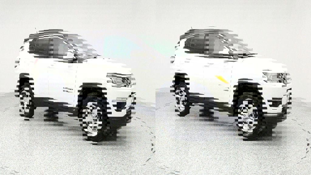 Used 2018 Jeep Compass Latitude w/ Popular Equipment Group image 3