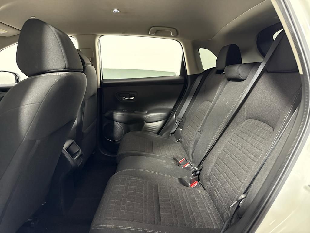 Used 2023 Honda HR-V LX image 13