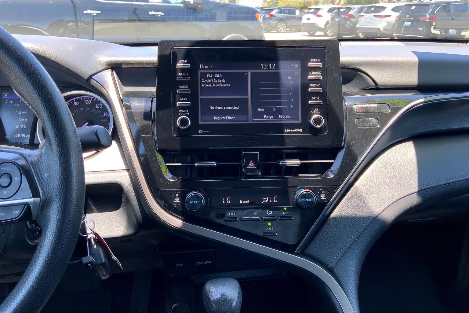 Used 2022 Toyota Camry LE w/ Carpet Mat Package (TMS) FWD image 33