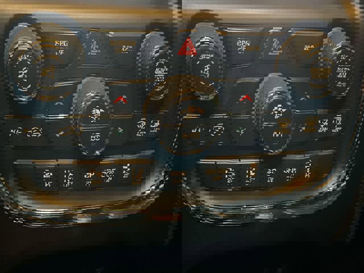 Used 2017 Dodge Durango R/T w/ Technology Group image 19