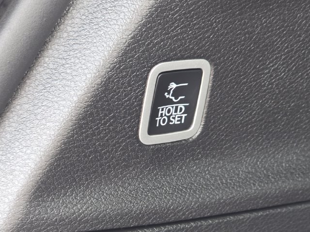 New 2027 Chrysler Pacifica LX FWD image 19
