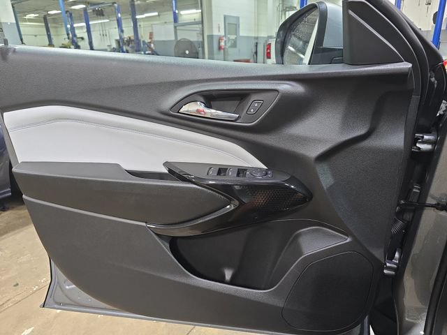New 2026 Chevrolet Trax LT w/ Driver Confidence Package FWD image 28