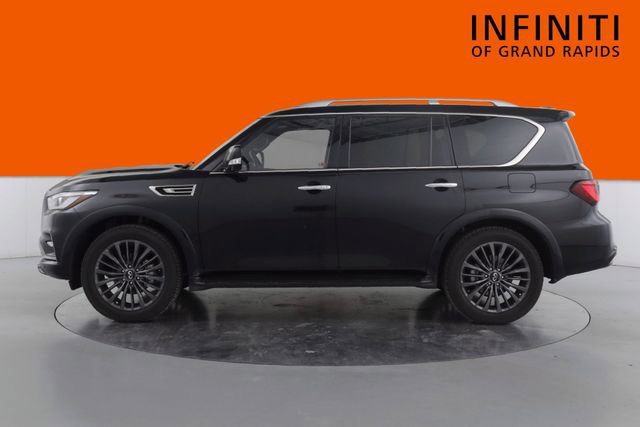 Used 2024 INFINITI QX80 Sensory AWD/4WD image 4