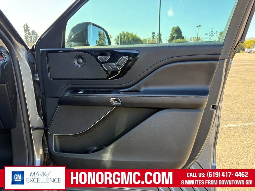 Used 2022 Lincoln Aviator Reserve w/ Equipment Group 201A image 26