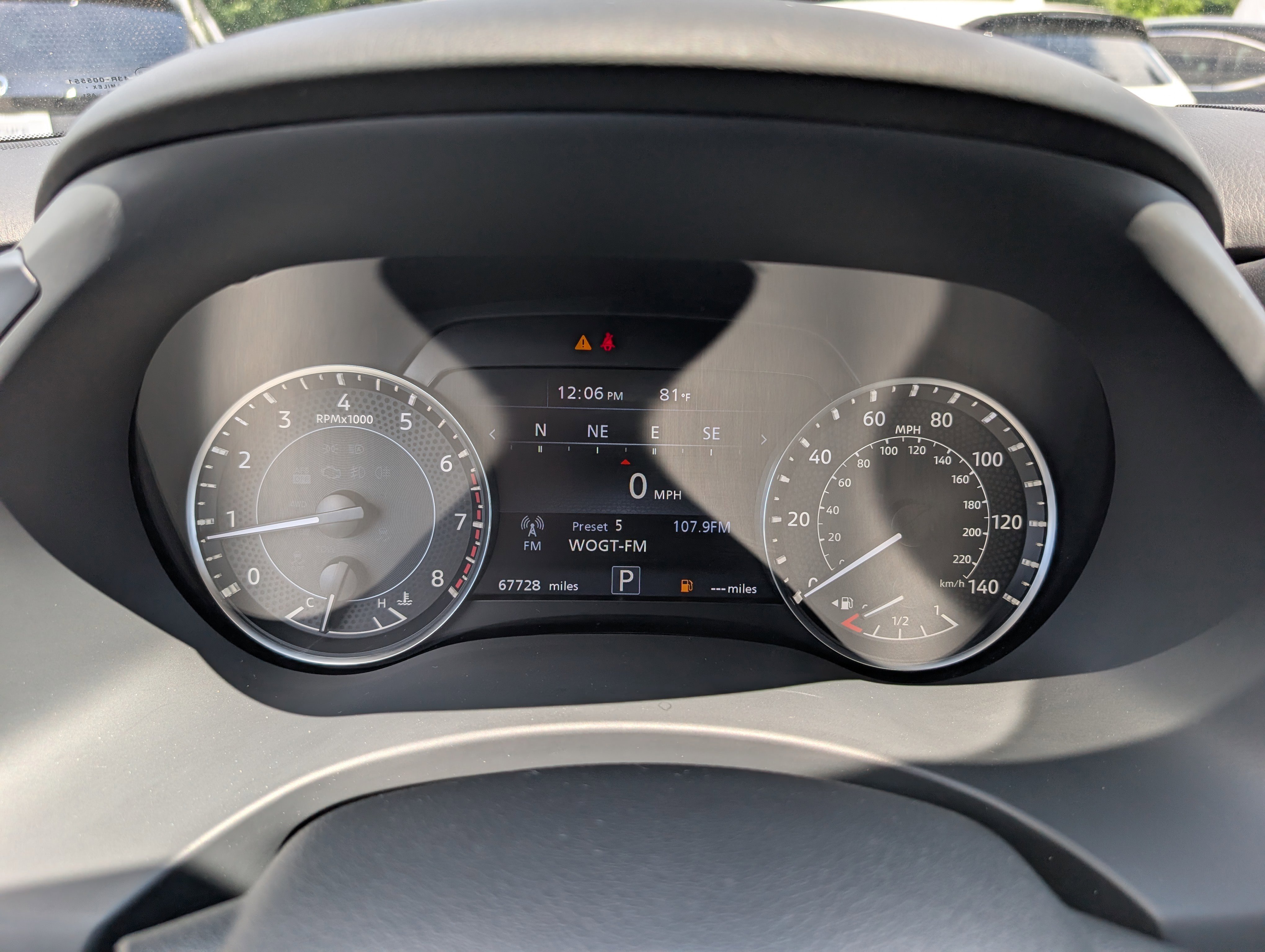 Used 2021 Nissan Armada SV w/ SV Appearance Package RWD image 14