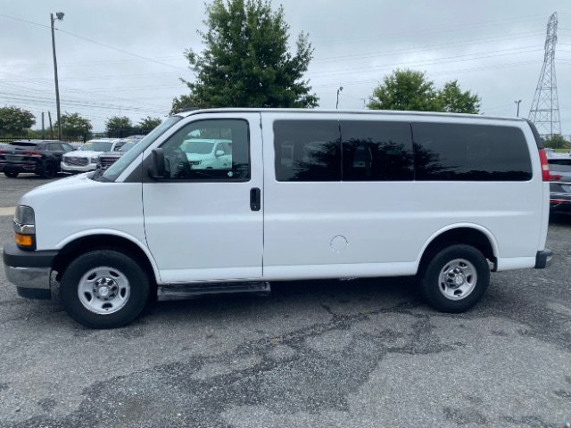 Used 2018 Chevrolet Express 3500 LT w/ LT Preferred Equipment Group RWD image 2