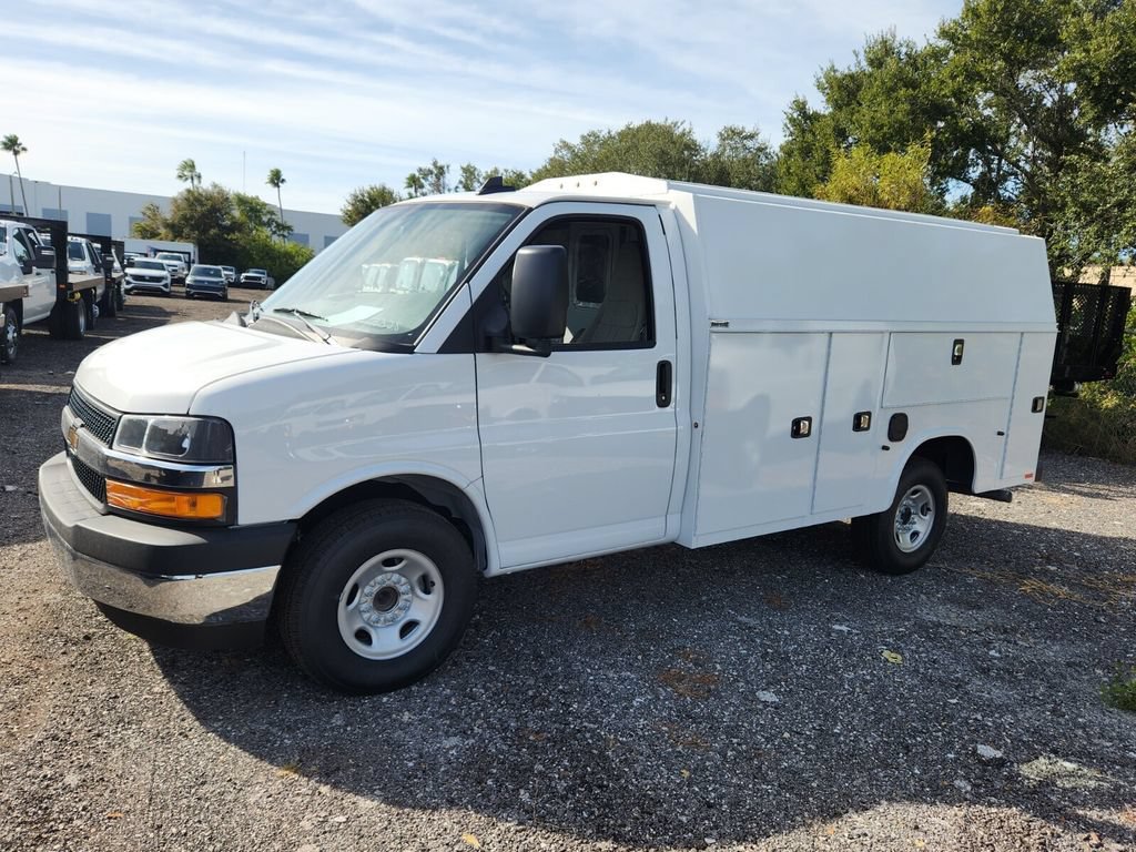 New 2025 Chevrolet Express 3500 RWD image 2