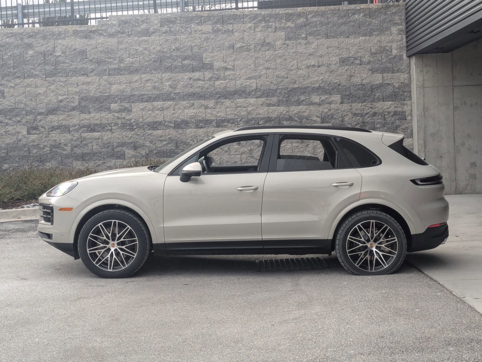 New 2026 Porsche Cayenne image 2
