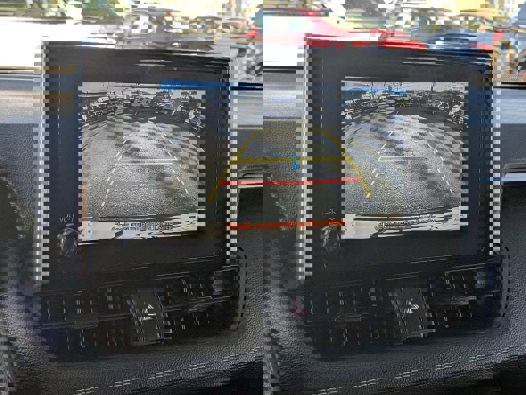 Used 2025 Toyota RAV4 XLE image 19