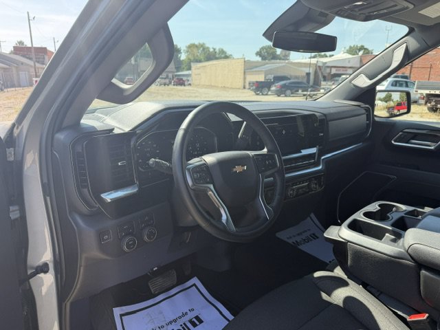 Used 2026 Chevrolet Silverado 1500 LT AWD/4WD image 11