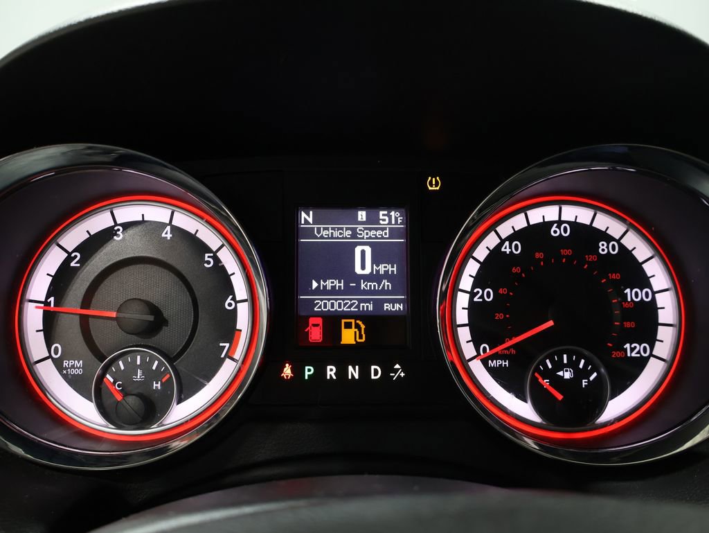 Used 2013 Dodge Grand Caravan SXT w/ UConnect Hands-Free Group image 32