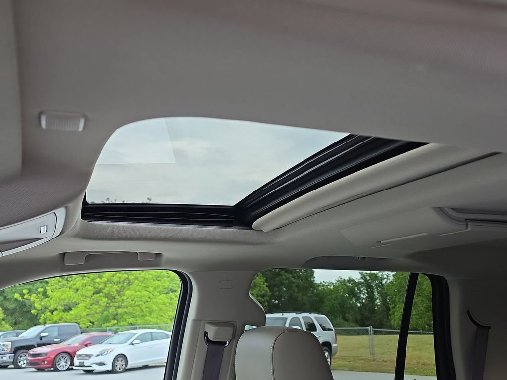 Used 2017 Chevrolet Tahoe Premier RWD image 19