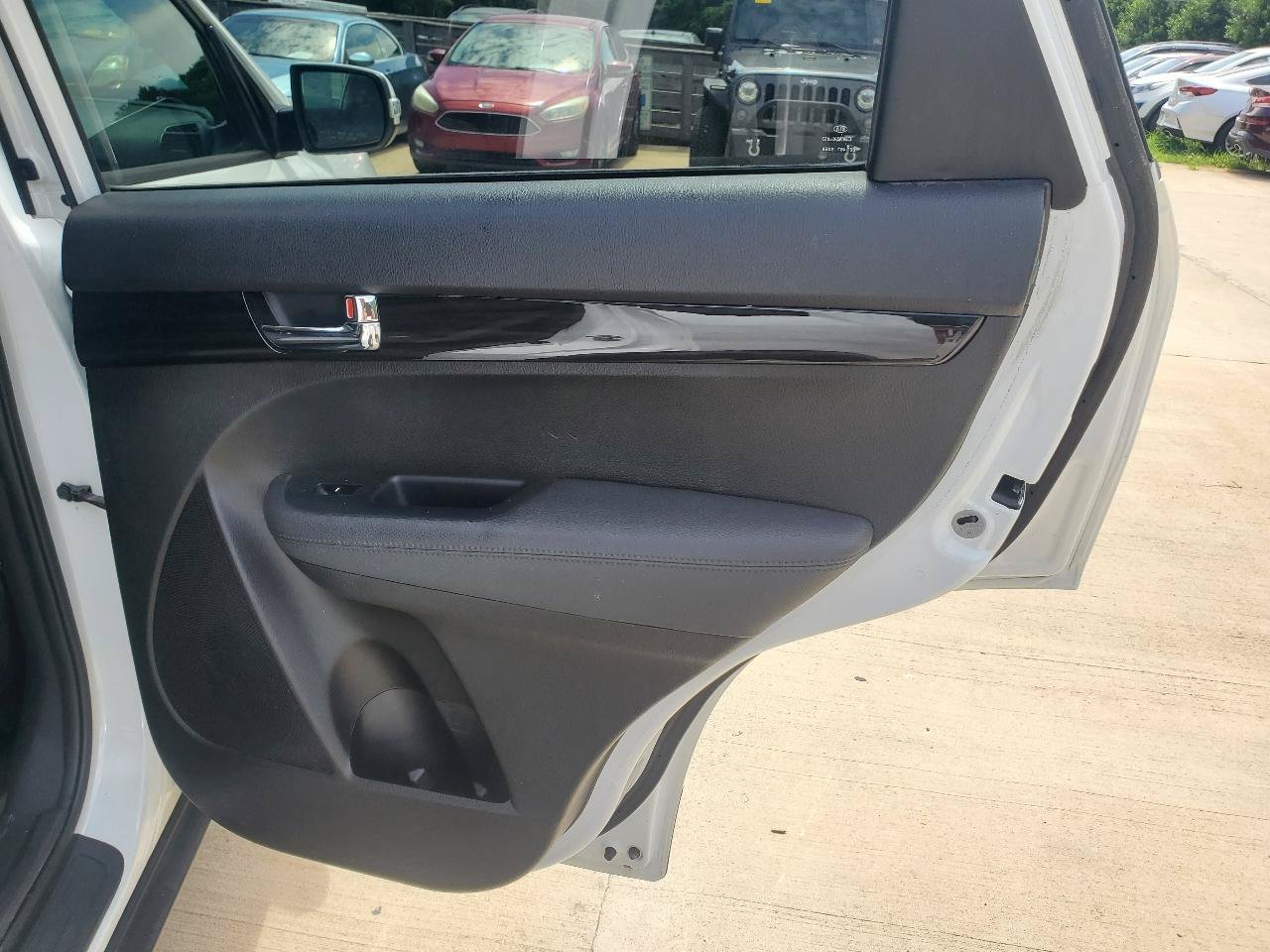 Used 2013 Kia Sorento LX AWD/4WD image 8