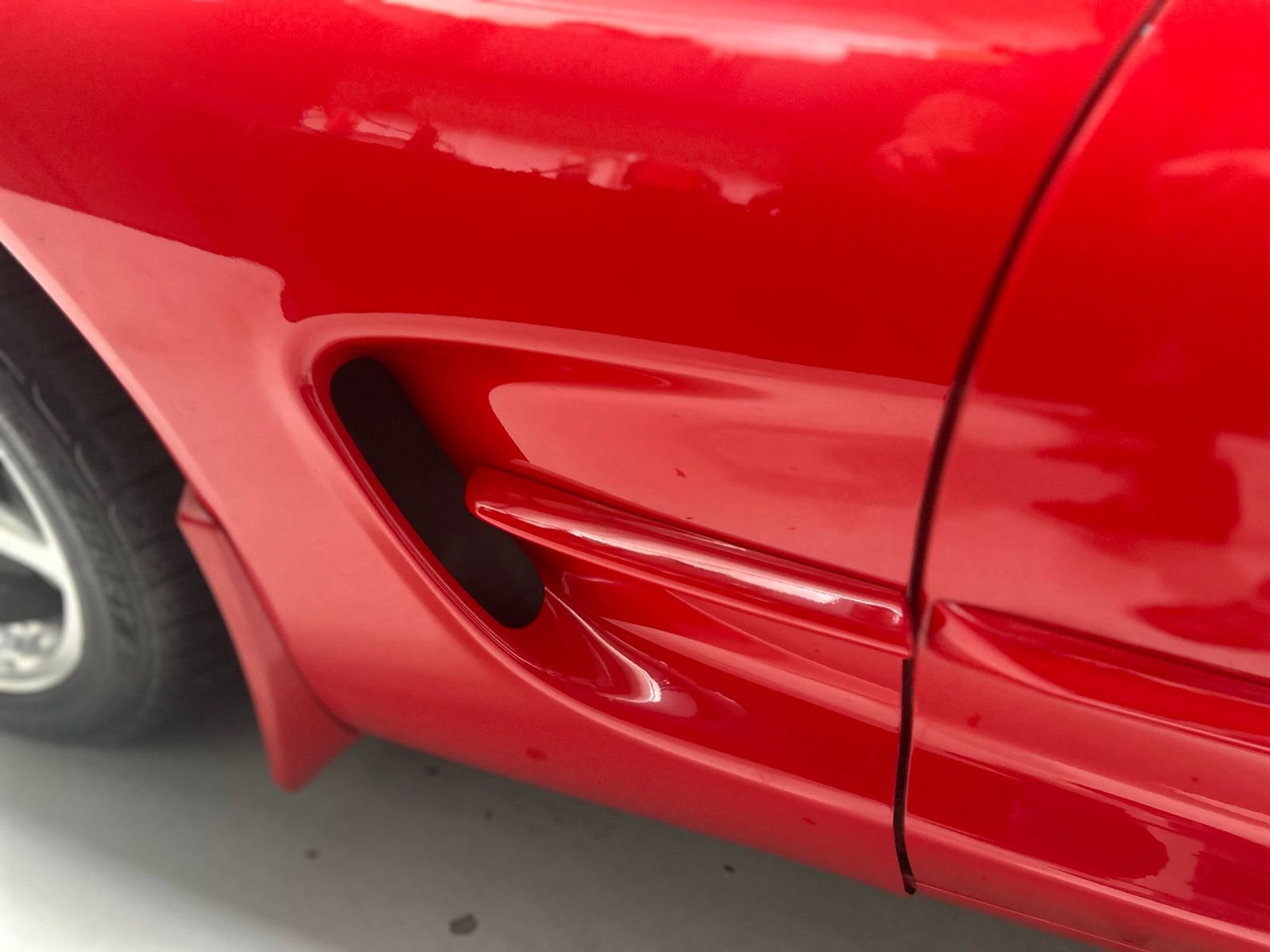 Used 2001 Chevrolet Corvette Convertible w/ Preferred Equipment Group2 image 20