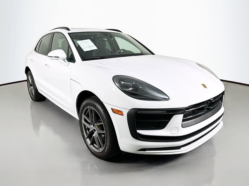 New 2025 Porsche Macan image 7