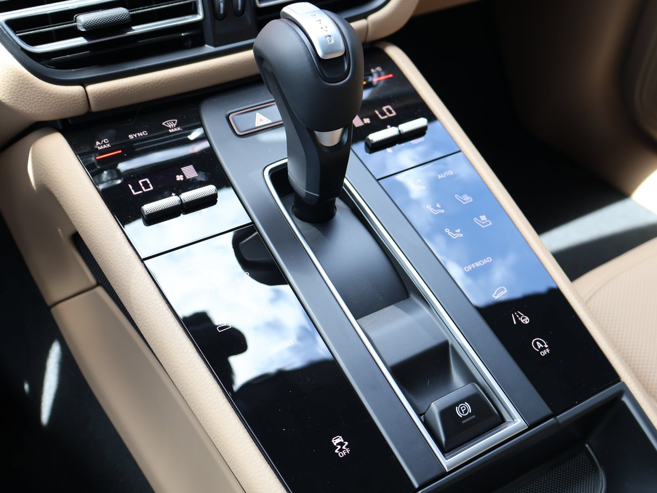 New 2026 Porsche Macan AWD/4WD image 20
