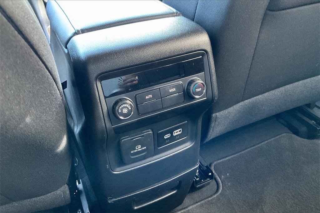 Used 2023 GMC Acadia SLE w/ Driver Convenience Package image 33