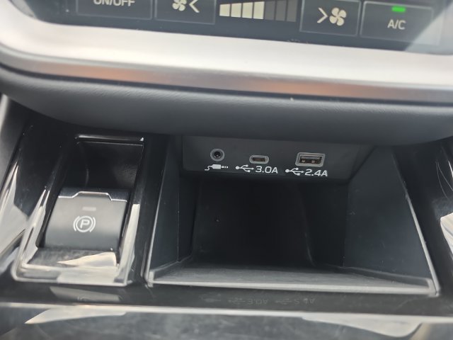 Certified 2025 Subaru Legacy Premium AWD/4WD image 17