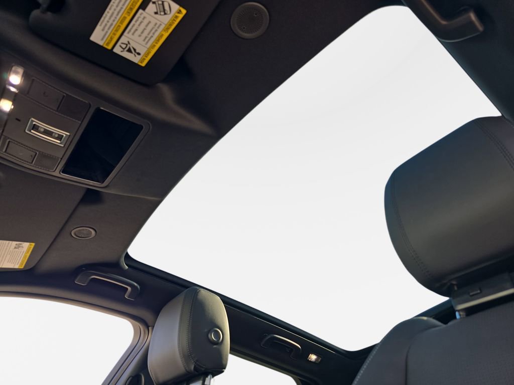 New 2026 Land Rover Discovery Sport Landmark image 32