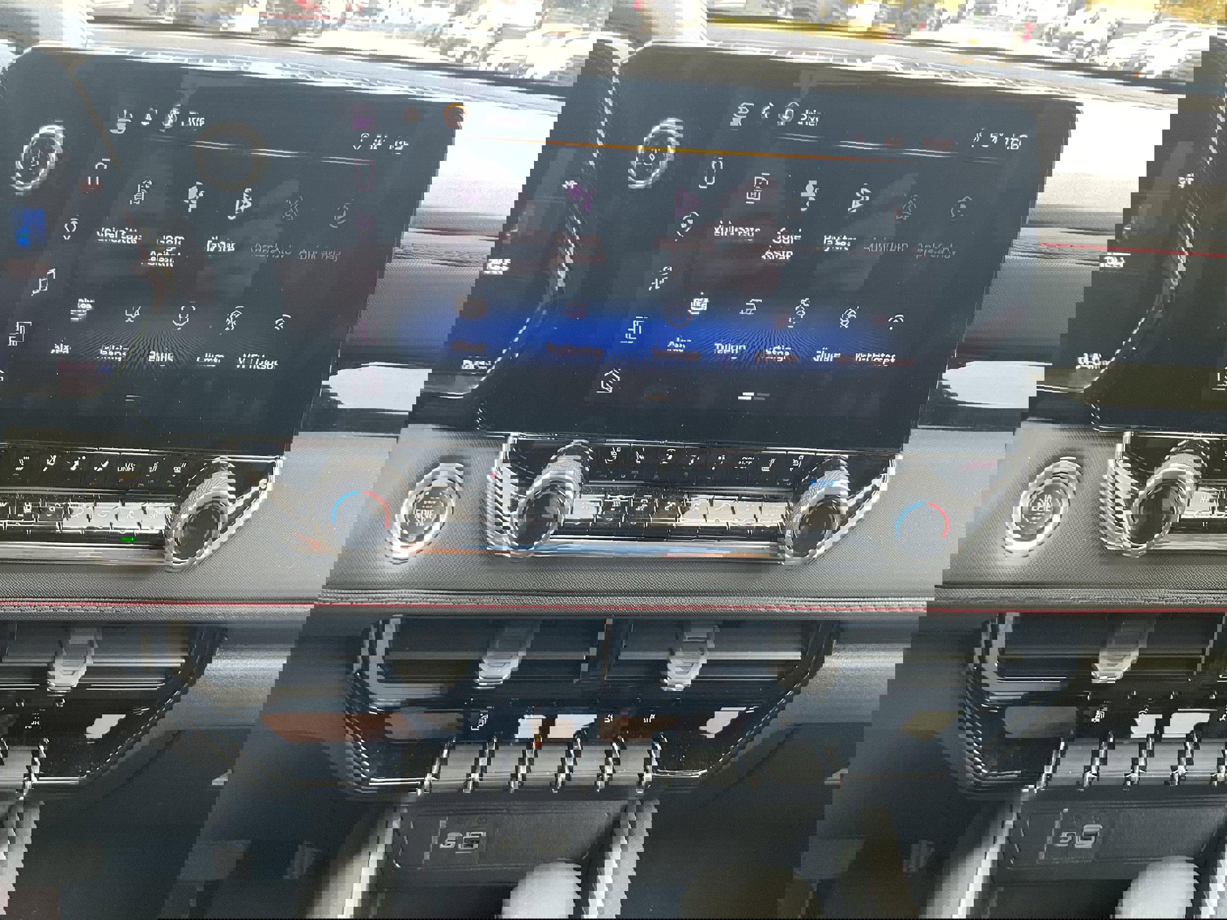 Certified 2024 Chevrolet Colorado Z71 w/ Z71 Convenience Package 2 image 9