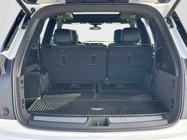 Used 2025 Cadillac XT6 Luxury image 19