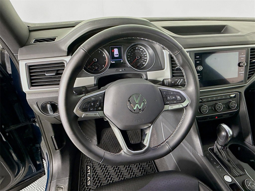 Used 2021 Volkswagen Atlas Cross Sport SE image 12