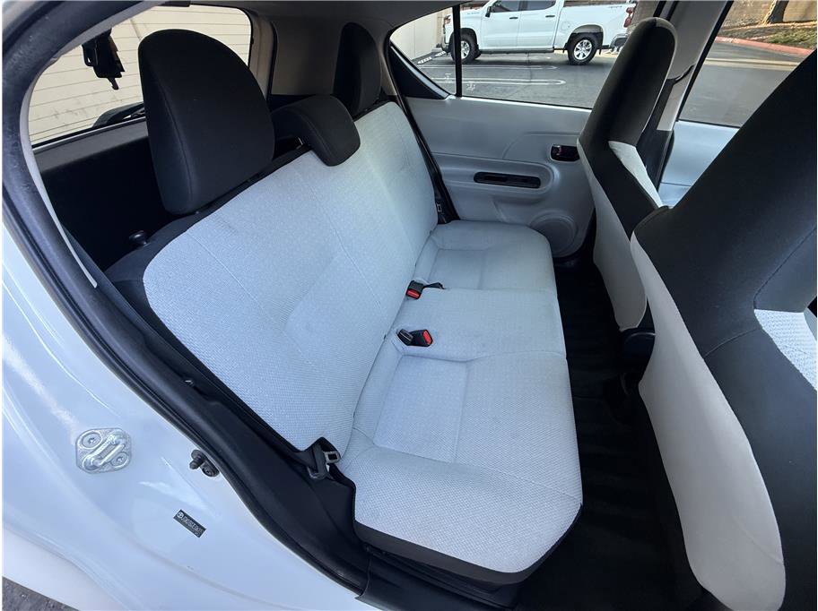 Used 2014 Toyota Prius C One image 18