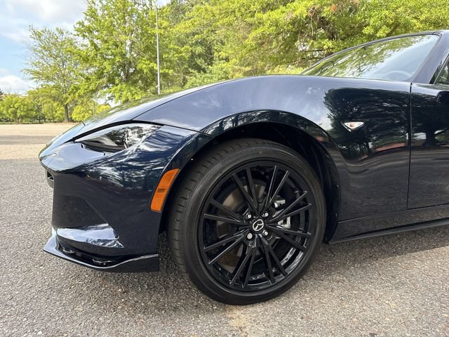 Certified 2025 MAZDA MX-5 Miata Club RWD image 10