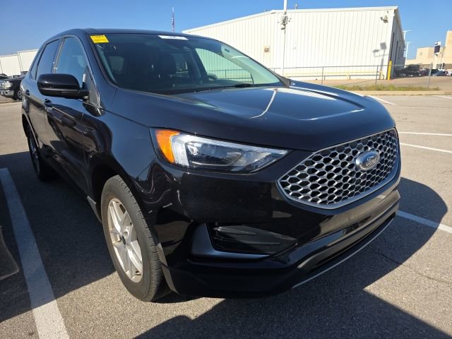 Used 2024 Ford Edge SEL image 7