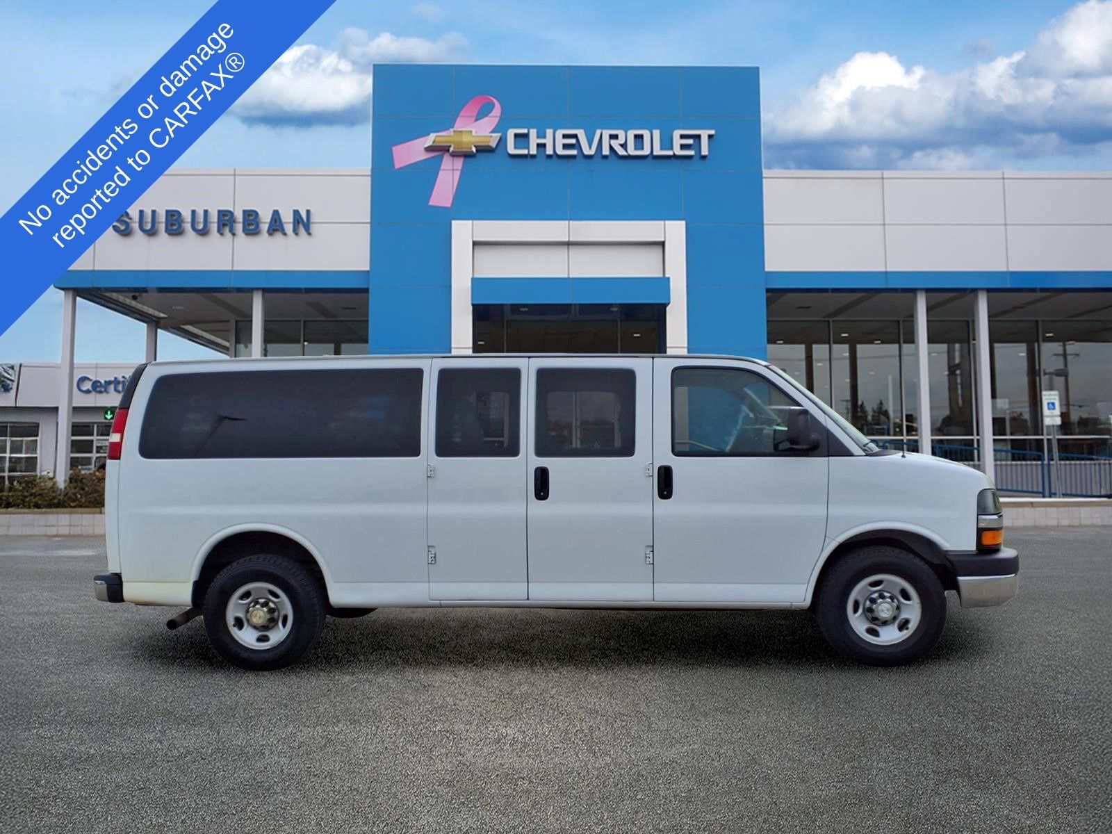 Used 2016 Chevrolet Express 3500 LT w/ LT Preferred Equipment Group RWD image 4