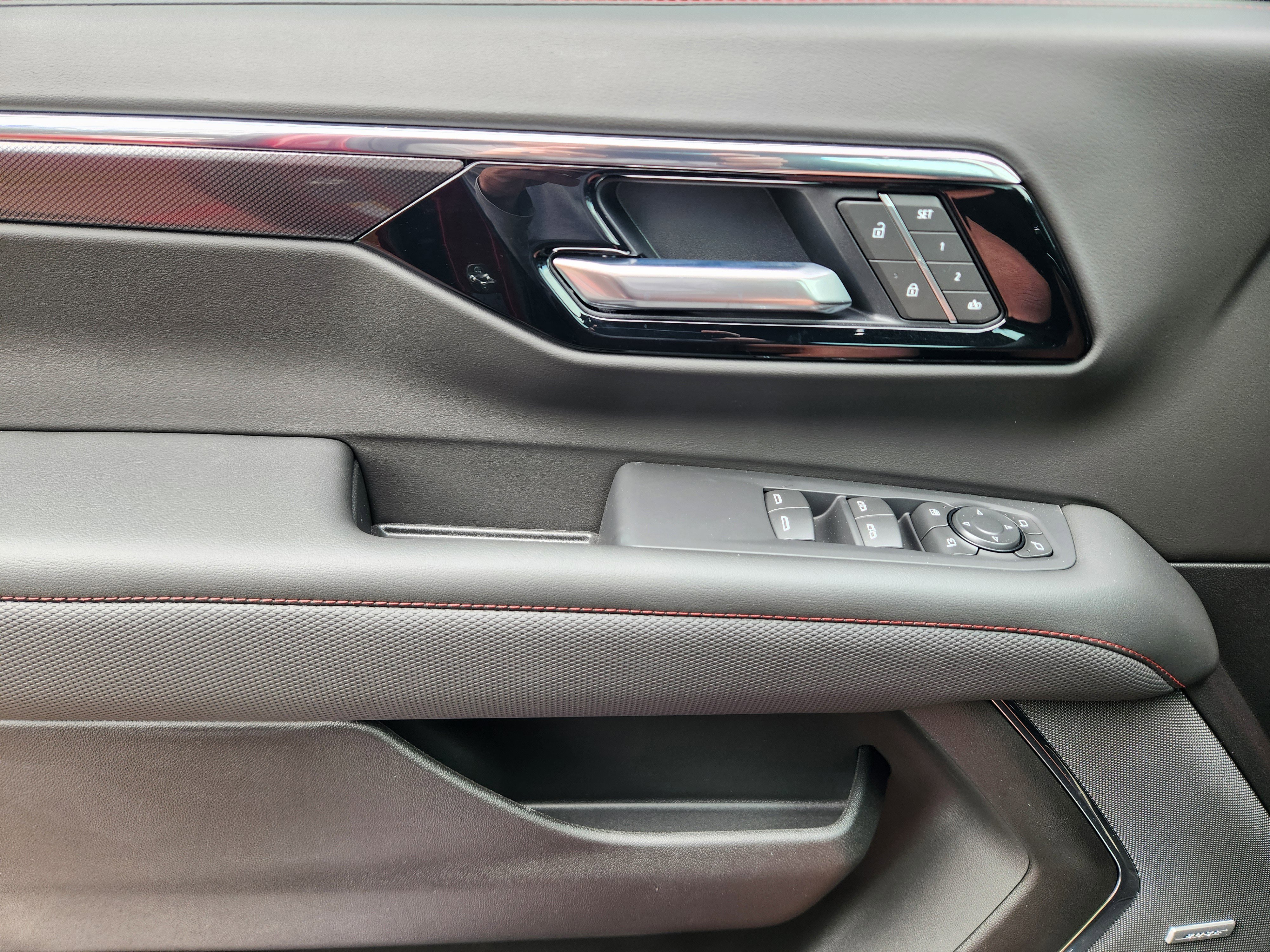 New 2026 Chevrolet Suburban RST w/ RST Capability Package image 18