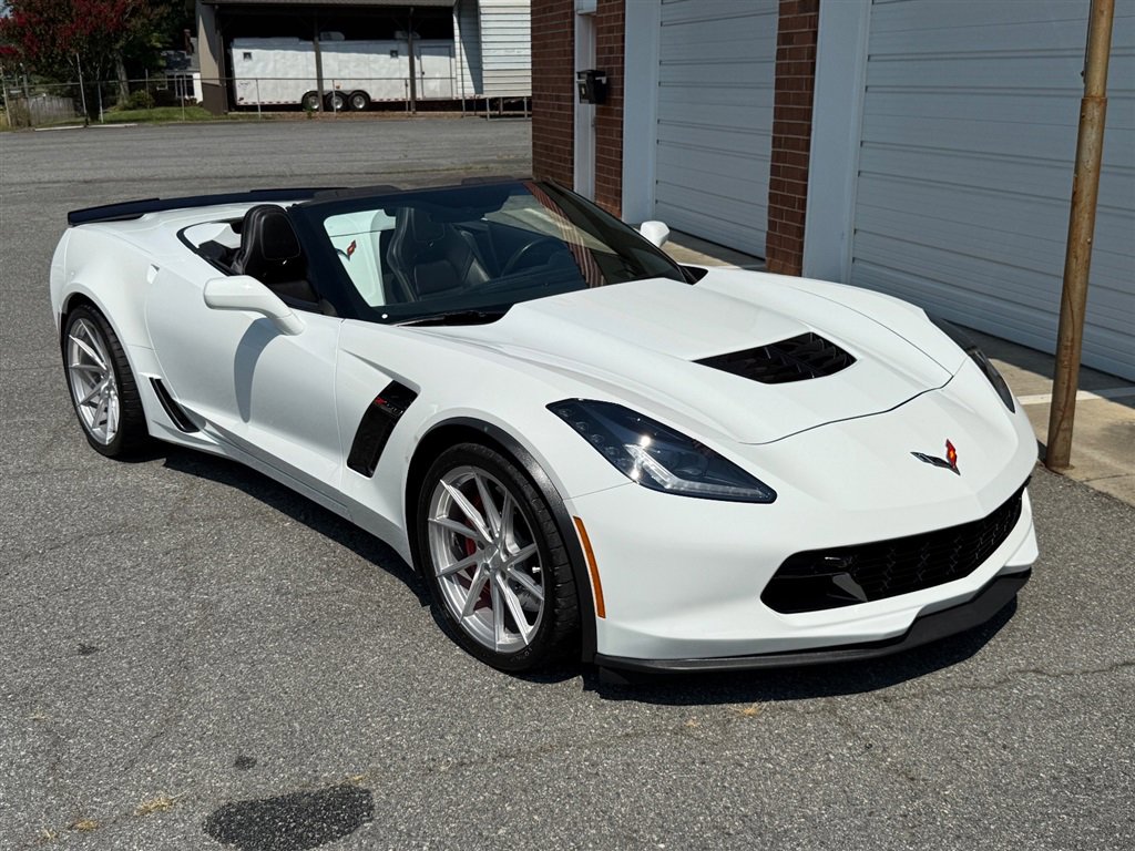 Used 2016 Chevrolet Corvette Z06 w/ 3LZ Preferred Equipment Group image 28